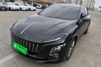 红旗E-QM5 2022款 431km 充电乐享版