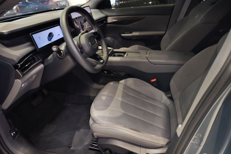 领克07 2024款 EM-P 126长续航 Ultra中控内饰19