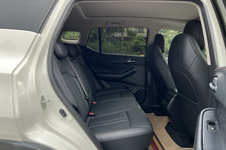 广汽传祺 传祺GS4 2020款 270T 自动智联科技版中控内饰7003