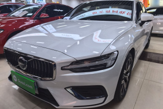 沃尔沃S60 2026款 B4 智逸豪华版