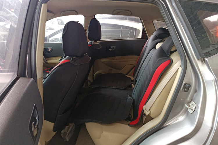 日产 逍客 2012款 2.0XL 火 CVT 2WD中控内饰21