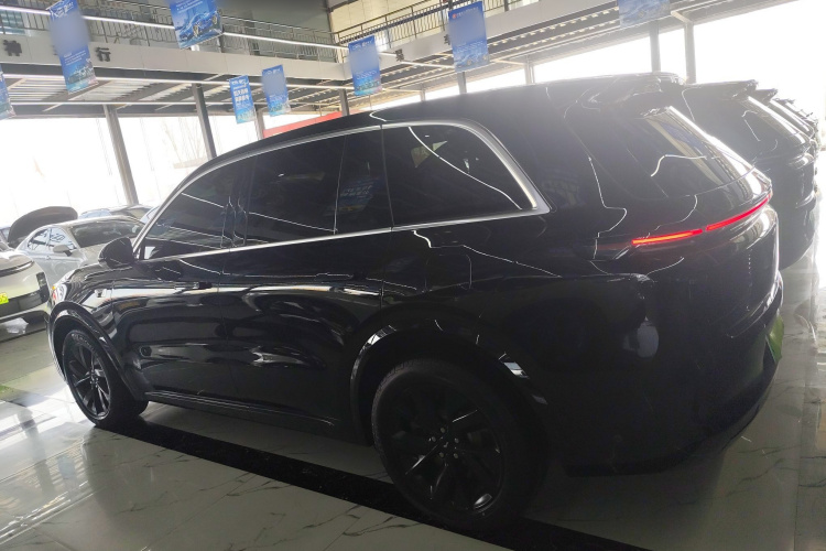 理想汽车 理想L8 2023款 Air车身外观6004