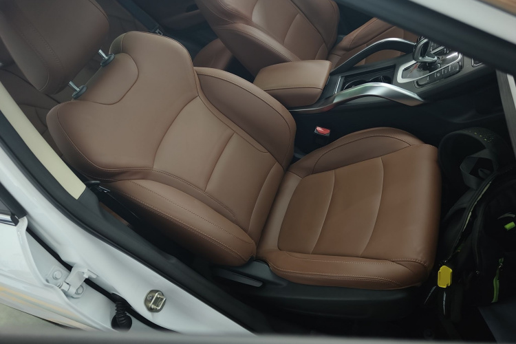 吉利汽车 博越 2021款 1.8TD DCT两驱亚运版局部细节41