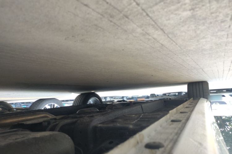 吉利汽车 帝豪 2025款 第4代 1.5L CVT尊贵型局部细节9003