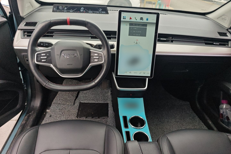 哪吒汽车 哪吒V 2022款 潮 400 Lite中控内饰12