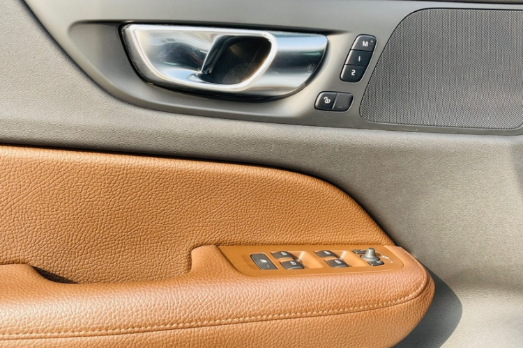 沃尔沃S60 2021款 T4 智远豪华版中控内饰7003