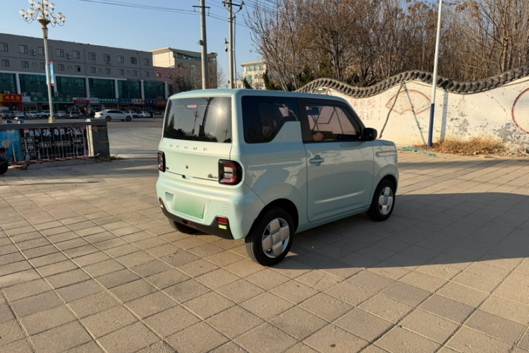 吉利银河 2024款 熊猫mini 200km 耐力熊车身外观6002