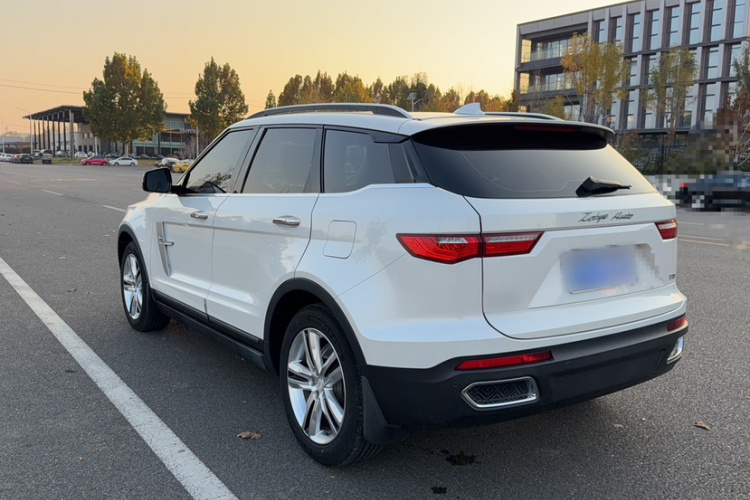 众泰T700 2017款 1.8T 双离合尊享型车身外观6003