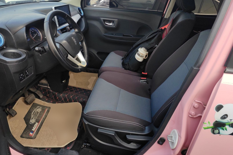 凌宝汽车 凌宝BOX 2021款 粉红世家 舒适版中控内饰19