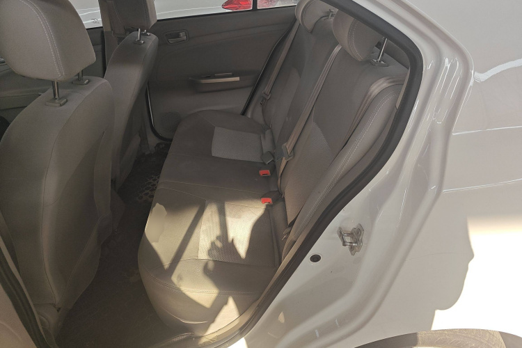 长安 悦翔V3 2015款 1.4L 手动美满型 国V中控内饰21