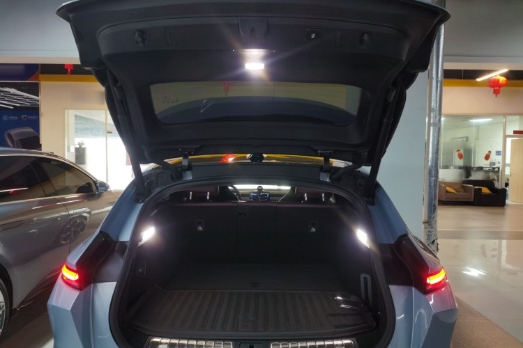 蔚来ET5T 2024款 75kWh Touring机舱底盘23