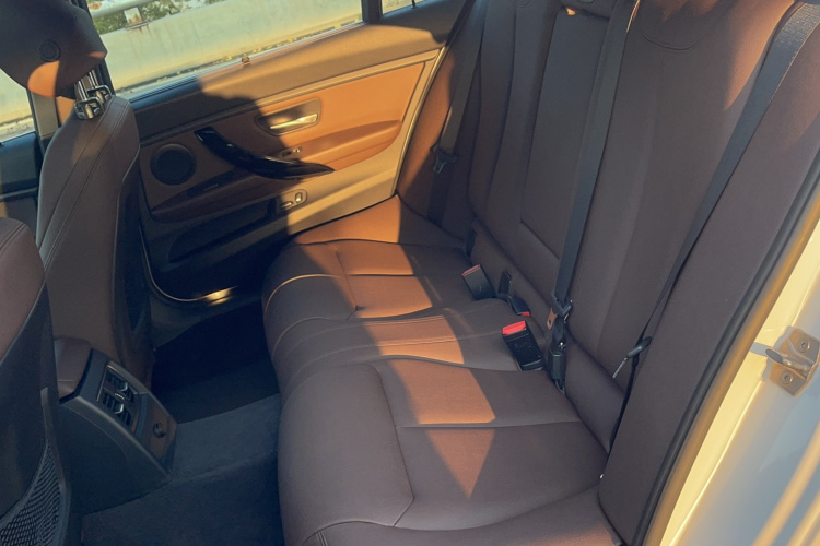 宝马3系 2018款 320Li 时尚型中控内饰7001