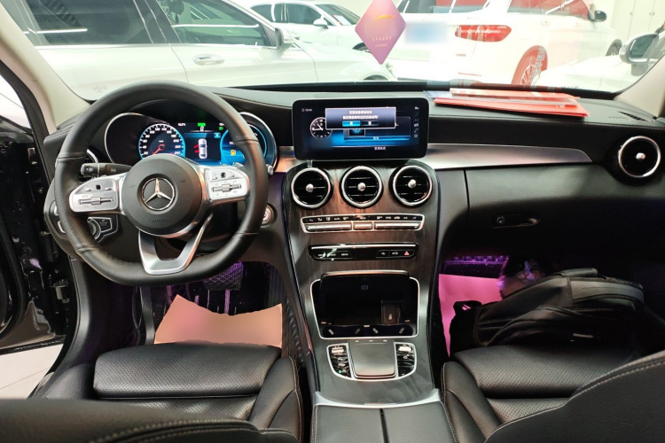 奔驰C级 2020款 改款 C 260 L 运动版中控内饰12