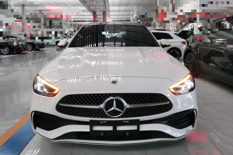 奔驰C级 2024款 改款二 C 260 L 运动版车身外观2
