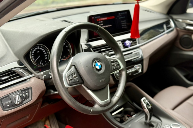 宝马X1 2020款 sDrive25Li 领先型中控内饰7011