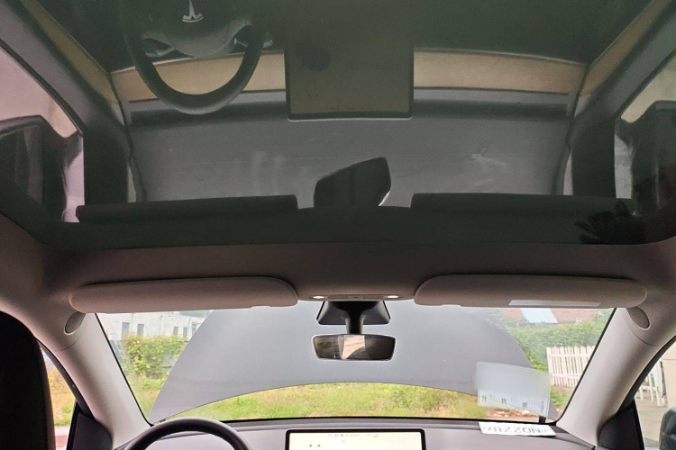 特斯拉 Model Y 2021款 标准续航后驱版中控内饰22