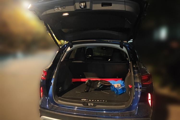 英菲尼迪QX50 2022款 2.0T 两驱领航版中控内饰23