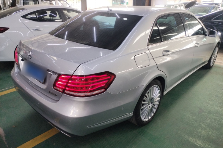 奔驰E级 2015款 E 200 L车身外观7