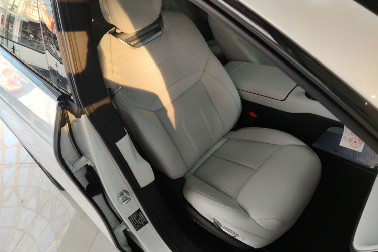 小鹏G6 2023款 580 长续航 Pro局部细节41