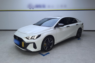 广汽传祺 影豹 2023款 270T DCT J15版