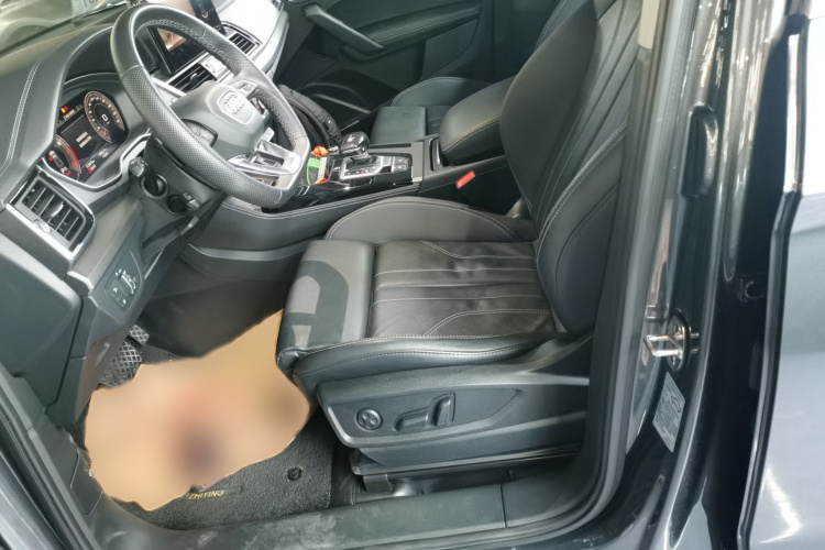 奥迪Q5L 2022款 45T 豪华动感型局部细节19