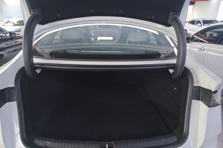 比亚迪 海豹06新能源 2024款 DM-i 120KM旗舰型机舱底盘23