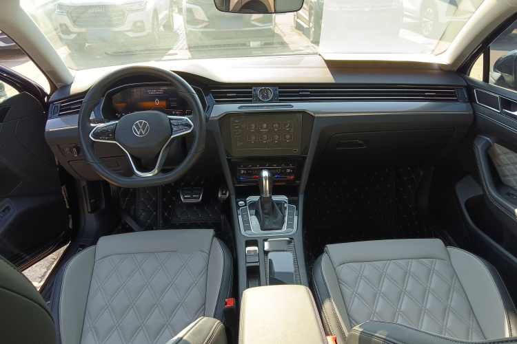 大众 迈腾 2023款 200万辆纪念版 330TSI DSG领先型中控内饰12