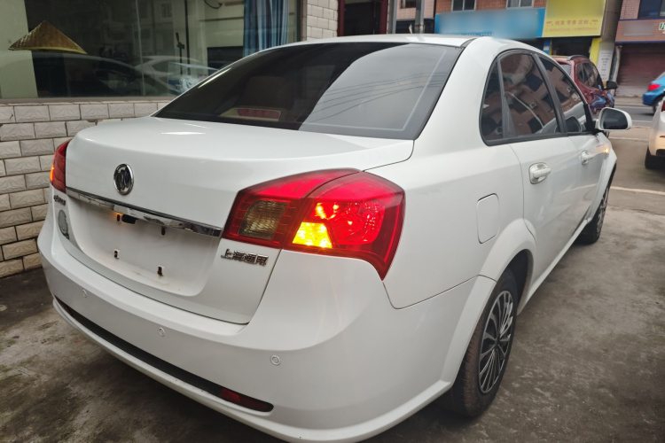 别克 凯越 2013款 1.5L 自动经典型车身外观7