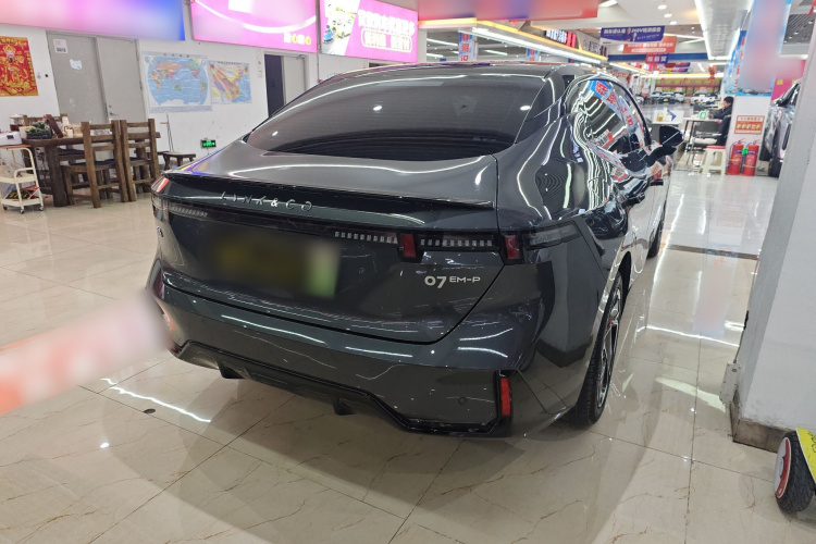 领克07 2024款 EM-P 126长续航 Halo车身外观7