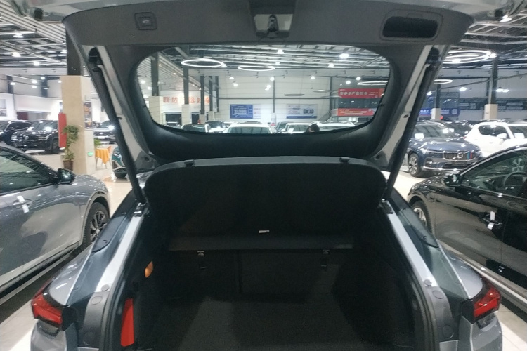 别克 昂扬 2022款 1.5T GS 燃速版机舱底盘23