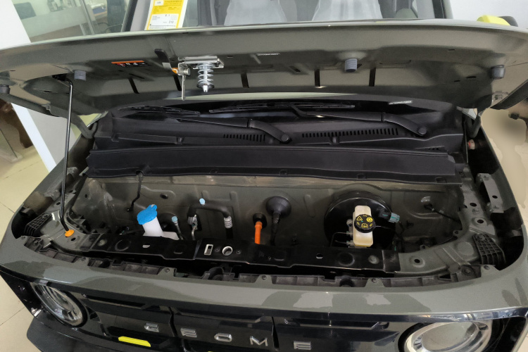 吉利银河 2025款 210km 熊猫骑士机舱底盘24