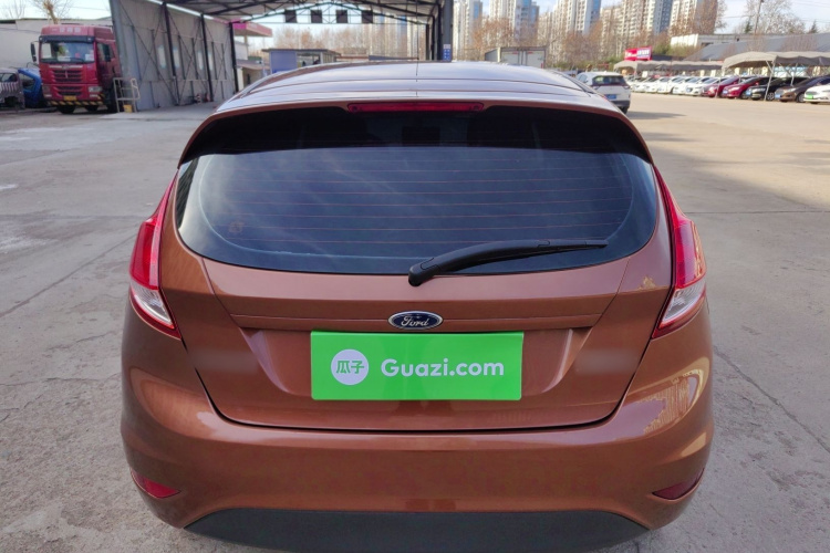 福特 嘉年华 2013款 两厢 1.5L 自动时尚型车身外观6005