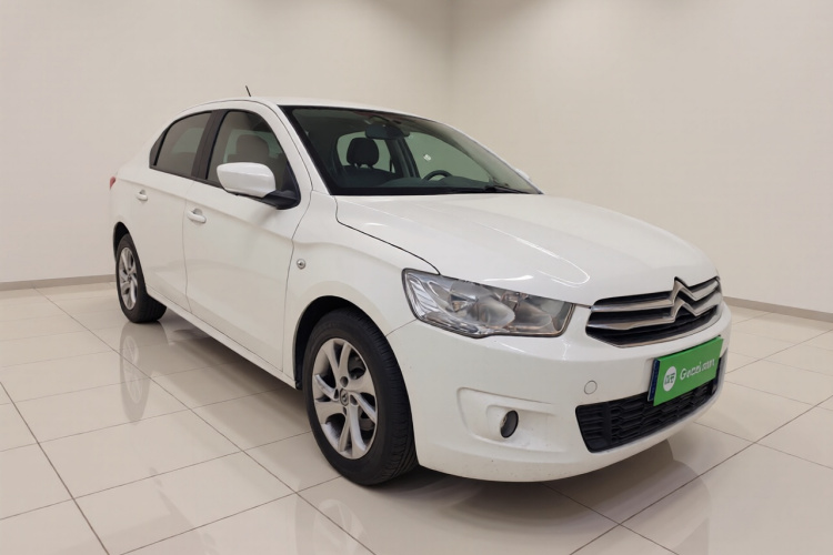 雪铁龙 爱丽舍 2014款 1.6L 手动时尚型车身外观3