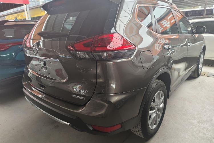 日产 奇骏 2019款 2.0L CVT舒适版 2WD车身外观6004