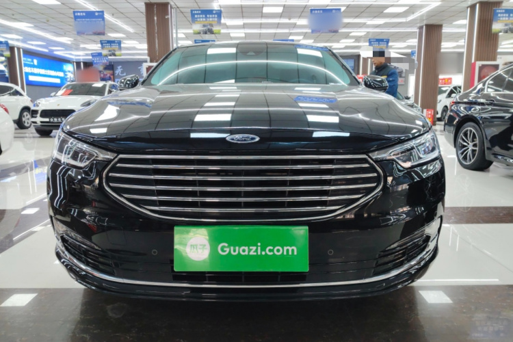 福特 金牛座 2019款 EcoBoost 245 尊享版车身外观2