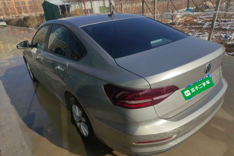 大众 朗逸 2021款 1.5L 自动风尚版车身外观4