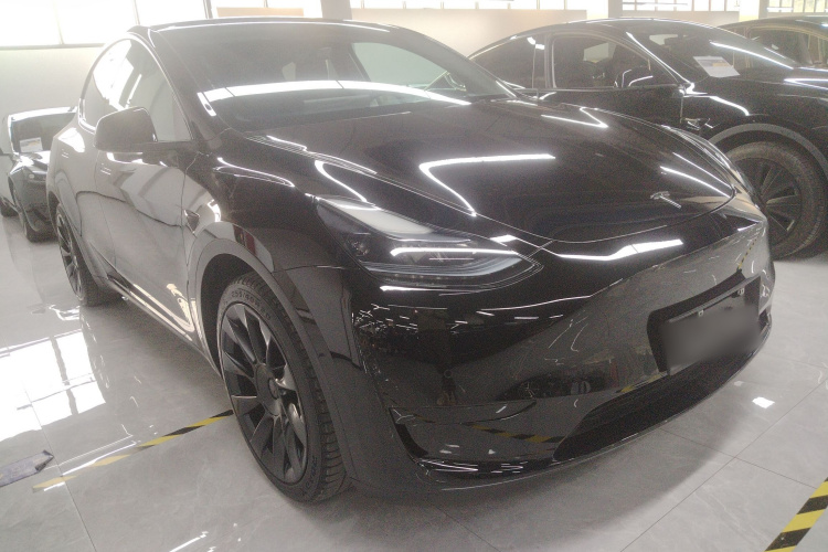 特斯拉 Model Y 2022款 后轮驱动版车身外观3
