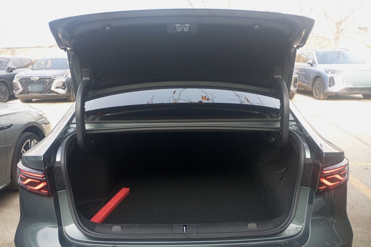 奇瑞 风云A8L 2025款 1.5TGDI 145km 豪华型机舱底盘23