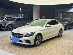 奔驰C级 2019款 改款 C 260 L 运动版
