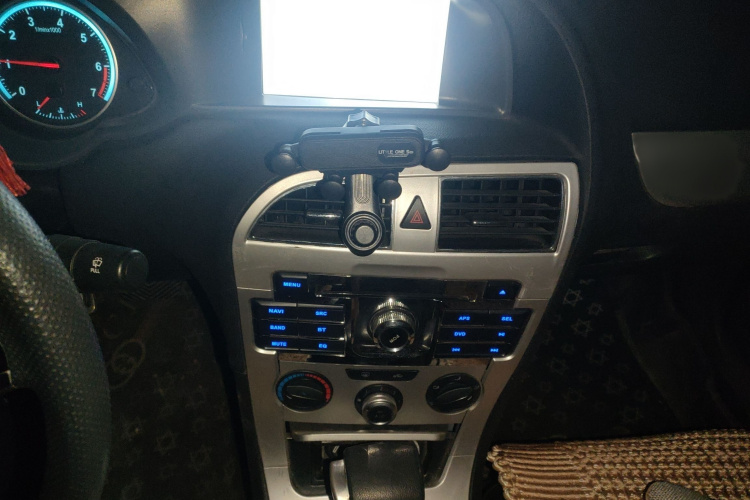 中华H530 2017款 1.6L 自动舒适型局部细节16