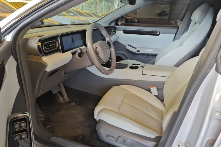 零跑汽车 零跑C01 2022款 后驱超长续航版中控内饰19