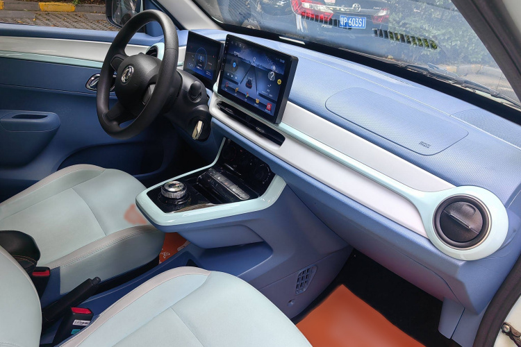 东风纳米 纳米BOX 2022款 轻风版 201KM 闪电型中控内饰7006