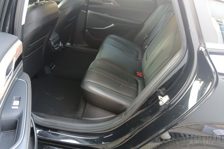 小鹏P5 2021款 550E中控内饰21