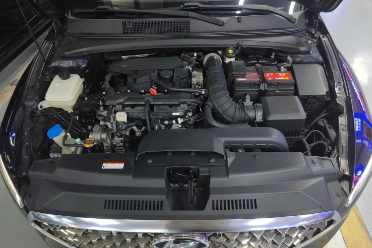 现代 名图 2021款 270TGDi DCT LUX尊贵版机舱底盘24