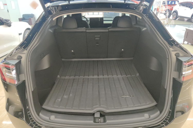 特斯拉 Model Y 2022款 改款 后轮驱动版机舱底盘23