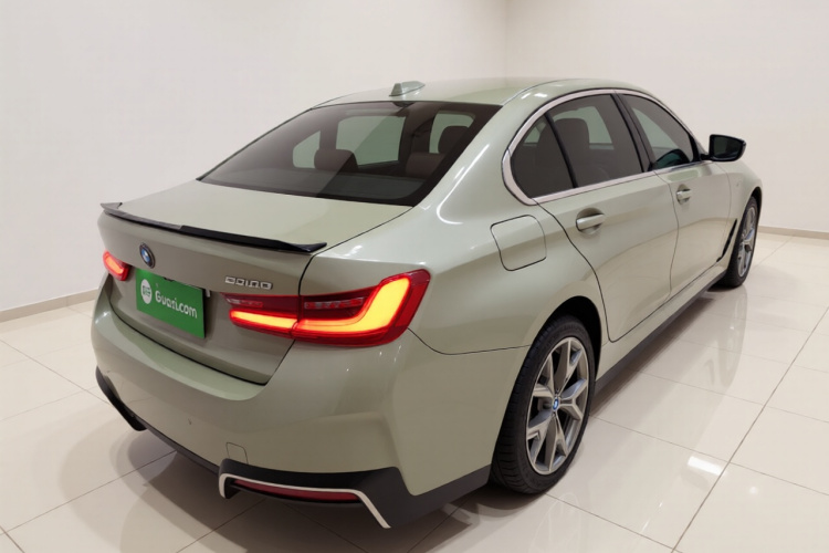 宝马i3 2022款 eDrive 35 L车身外观7