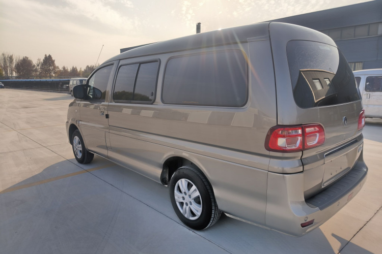 东风风行 菱智 2023款 M5L 1.6L 舒适型 9座车身外观6006