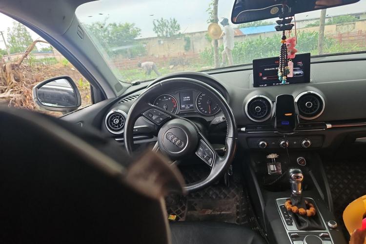 奥迪A3 2017款 Limousine 35 TFSI 时尚型局部细节13