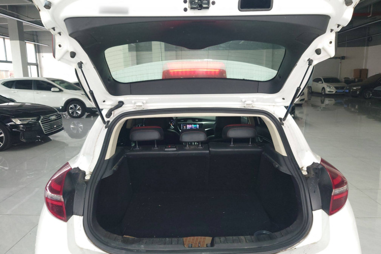 吉利汽车 帝豪GS 2020款 1.4T CVT雅局部细节23