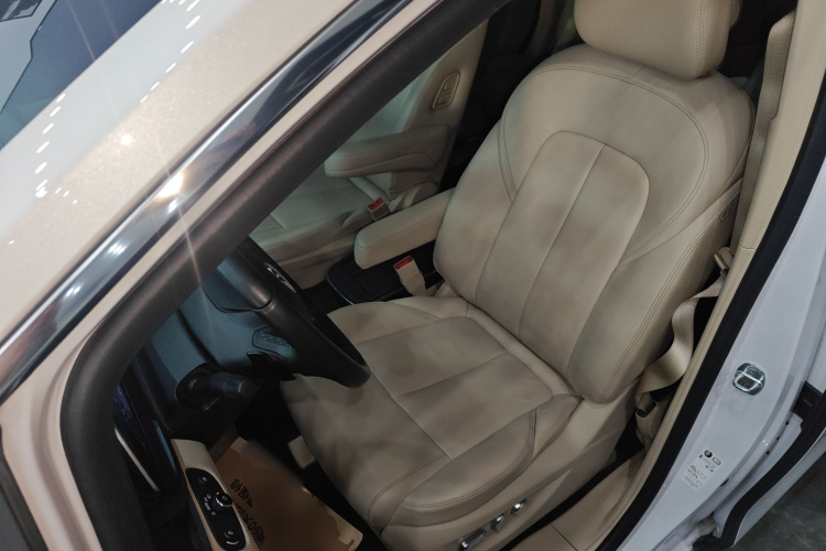 别克GL8 2023款 ES陆尊 尊享型中控内饰19